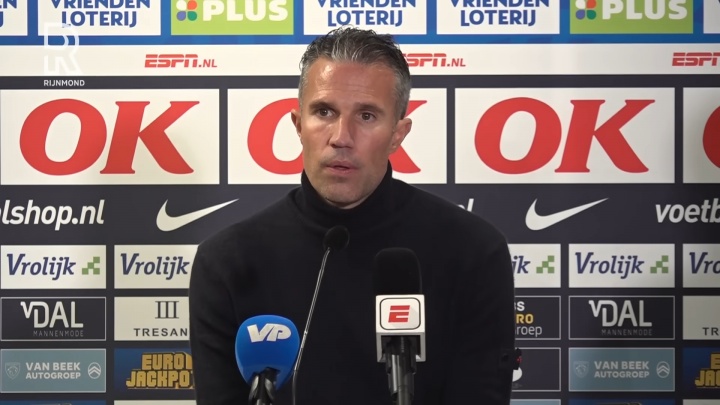 182体育官网-被球迷怒骂"滚蛋"！范佩西：听到了，但这些年我已练就一副厚脸皮