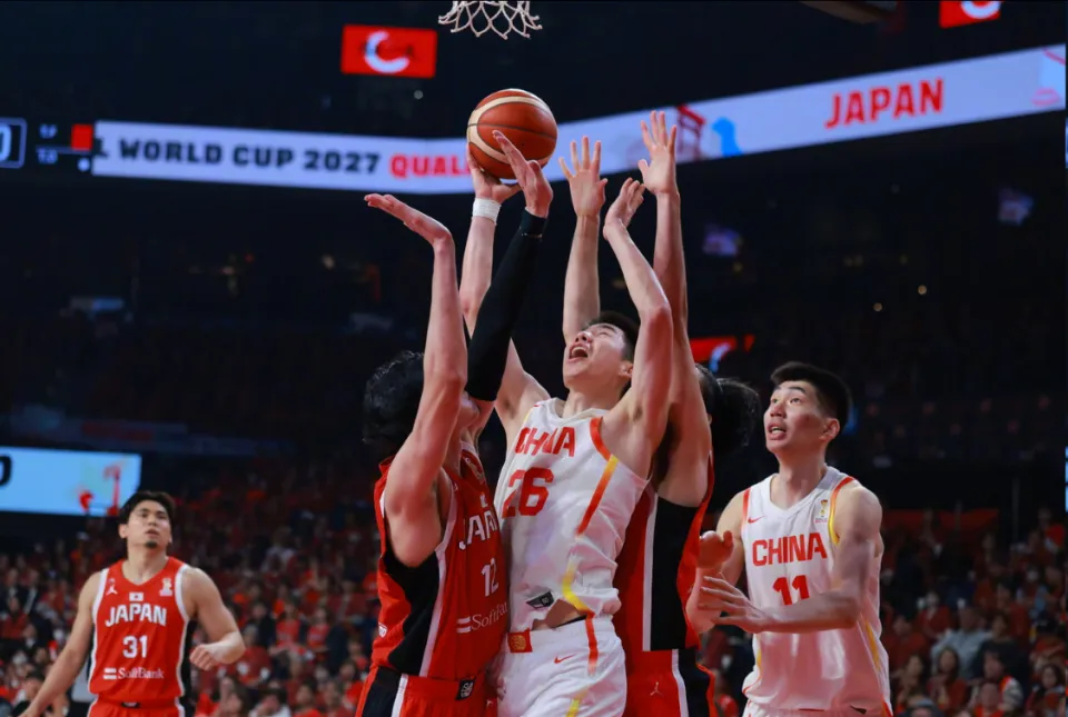 182体育官方网站-三分6中5，拿全队5个第一！球迷：没有你不知道这场比赛要输多少