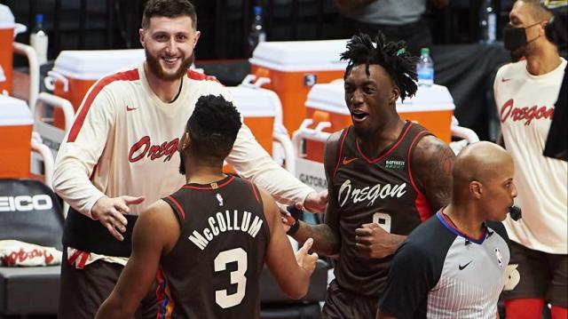 182体育官网-开拓者三后卫阵容渐入佳境 连战强敌决定球队排位