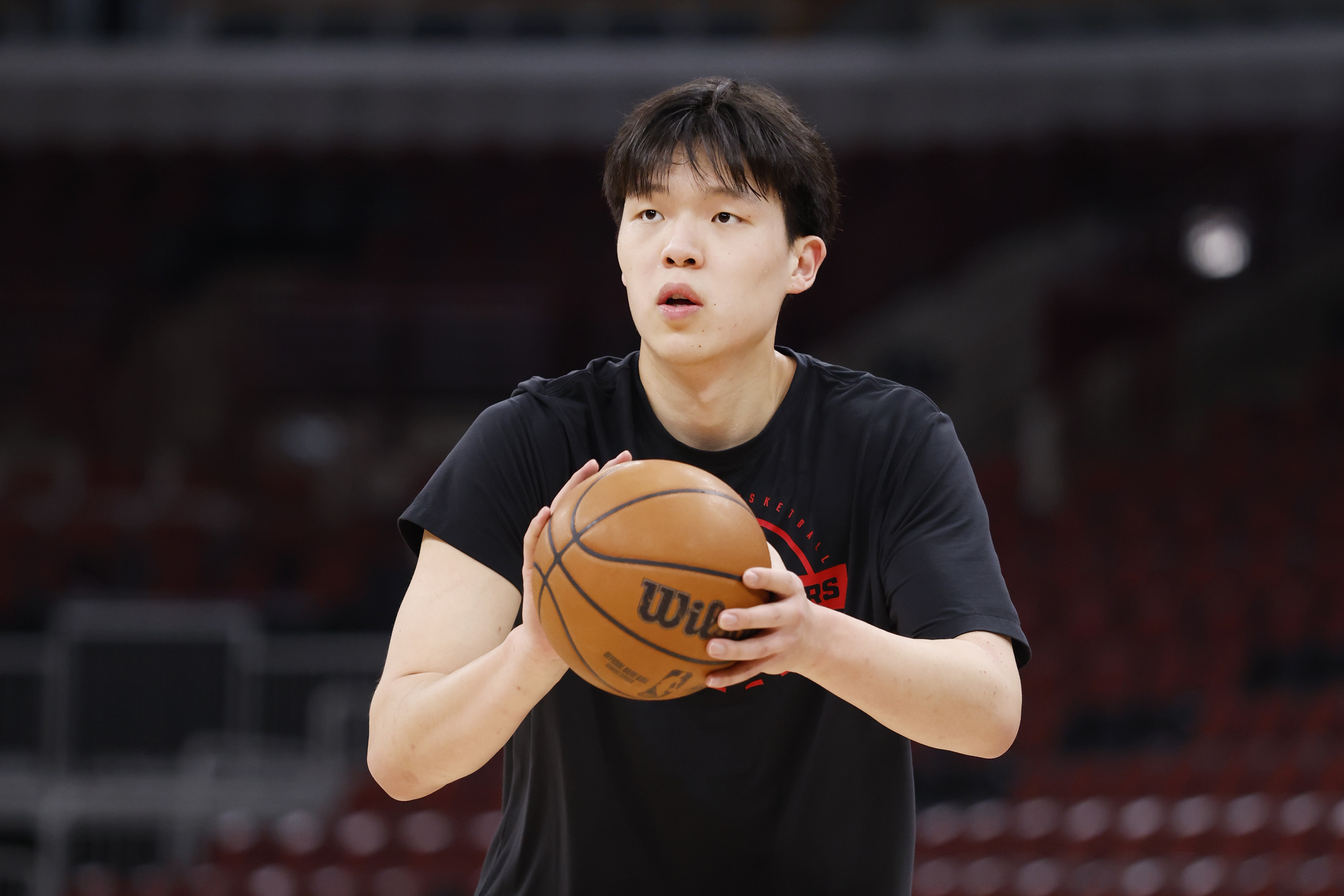 182体育-媒体人：杨瀚森下赛季需要争取到一个稳定轮换 未来才能留在这里